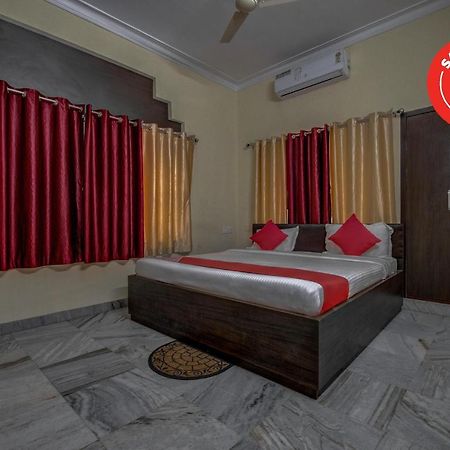 Oyo 12960 Hotel Adrija Salt Lake City Ngoại thất bức ảnh