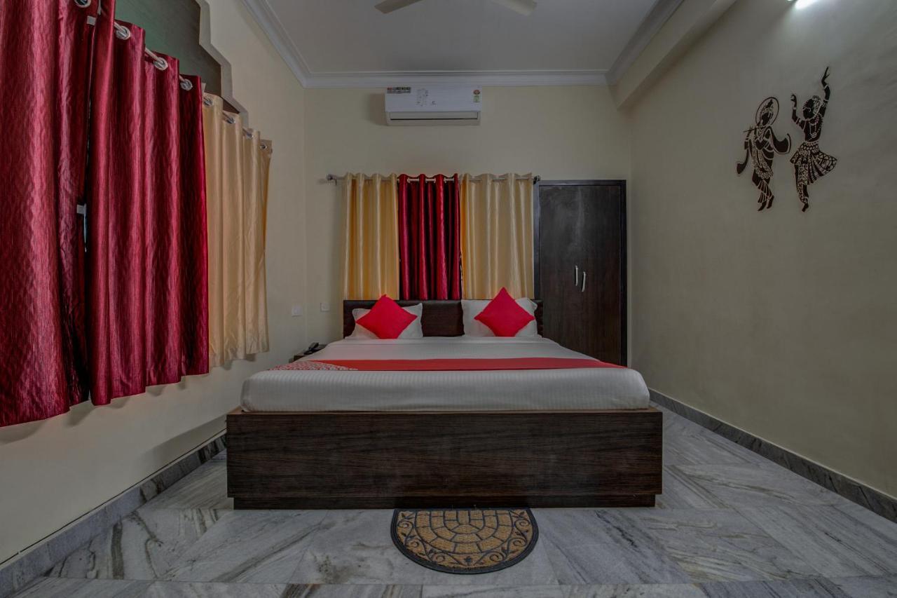 Oyo 12960 Hotel Adrija Salt Lake City Ngoại thất bức ảnh