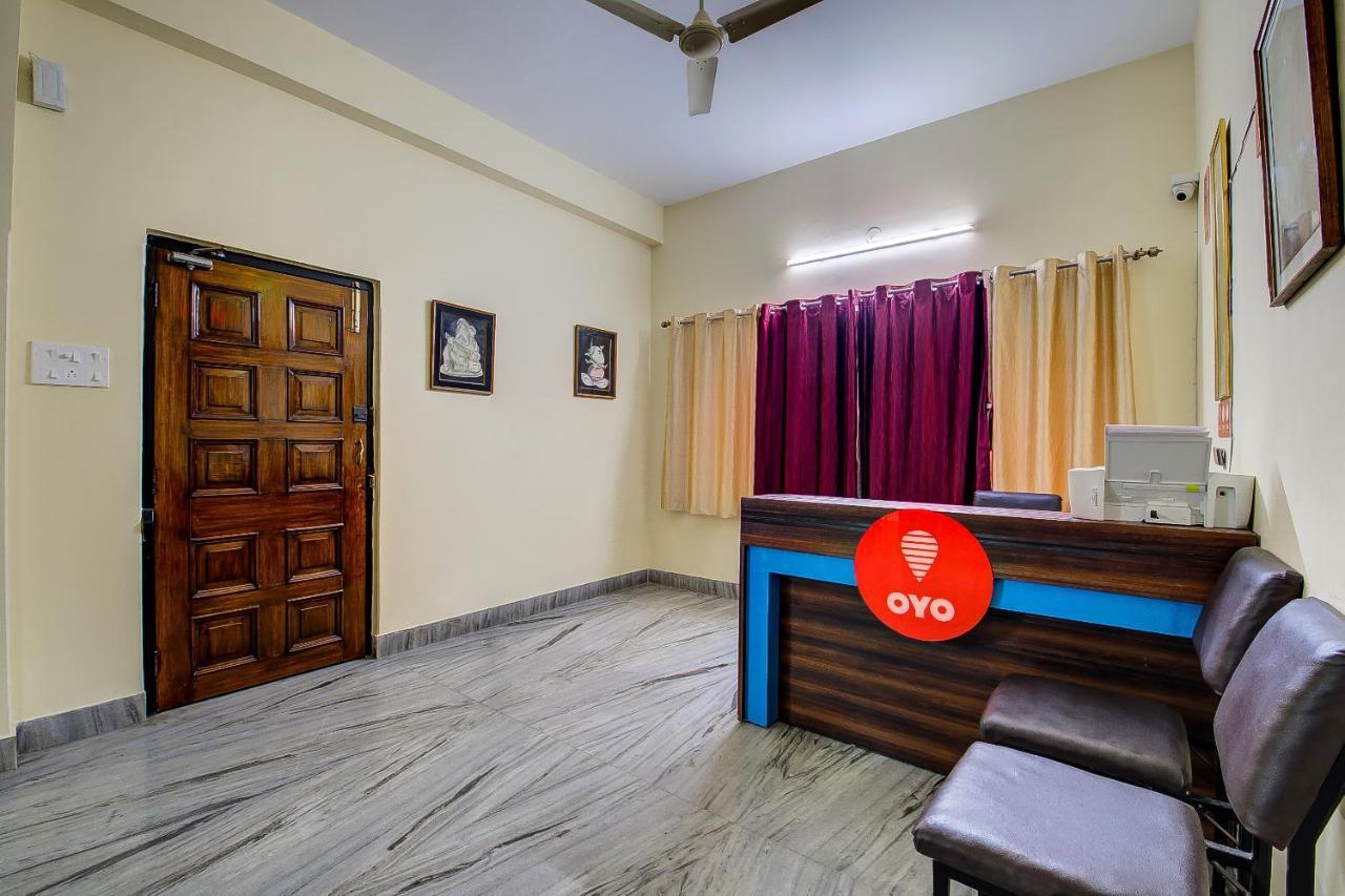 Oyo 12960 Hotel Adrija Salt Lake City Ngoại thất bức ảnh