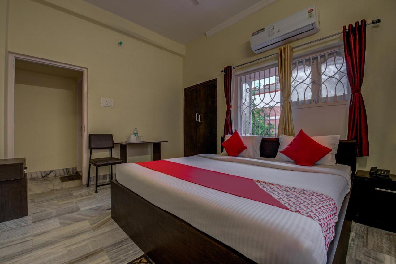 Oyo 12960 Hotel Adrija Salt Lake City Ngoại thất bức ảnh